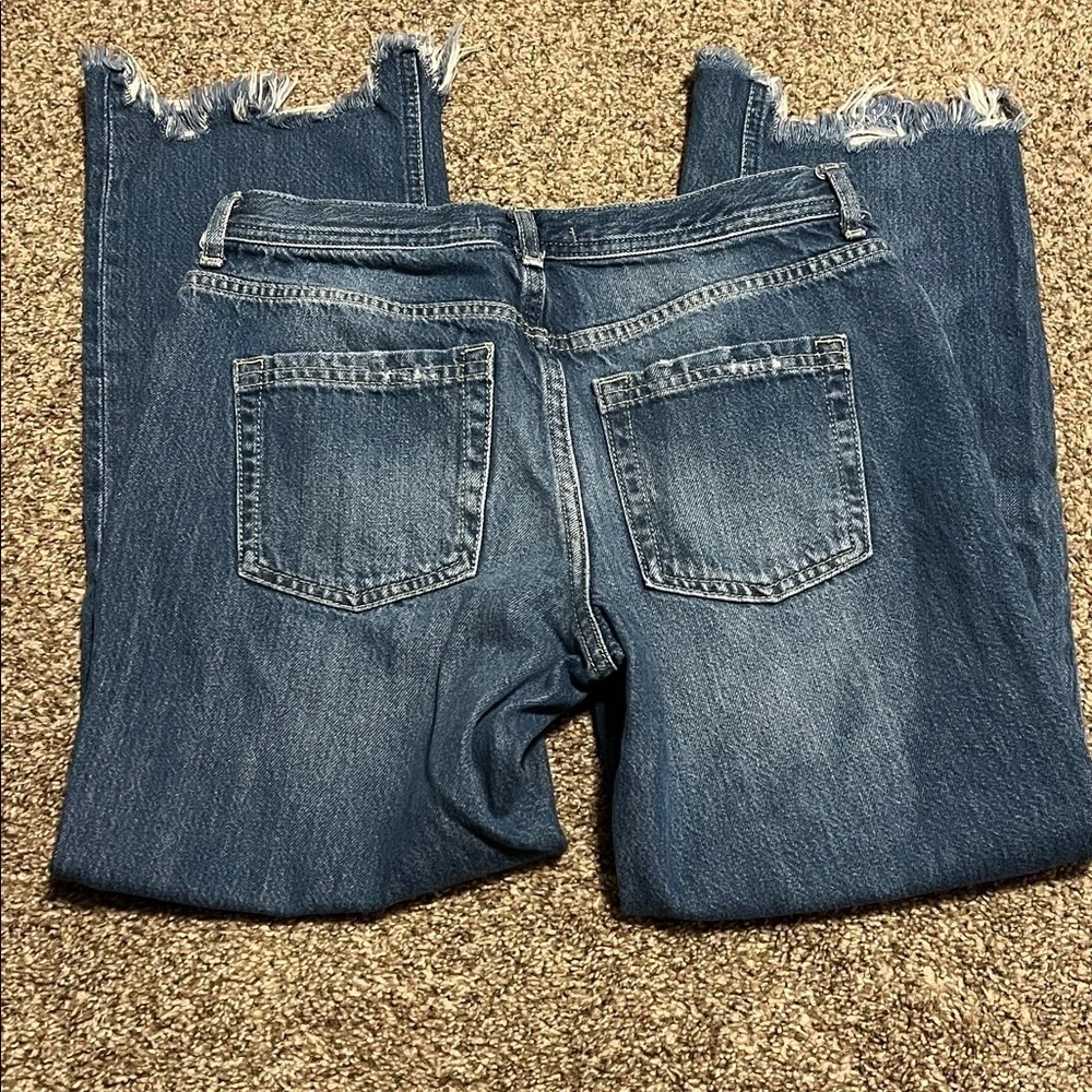 WE THE FREE distressed cropped jeans